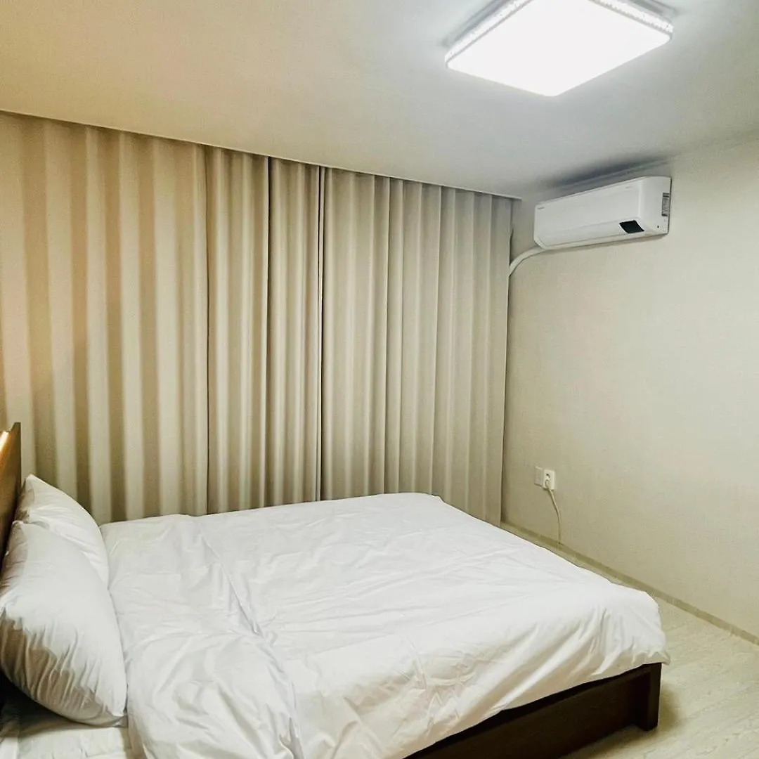 Big Star Stay Busan Villa